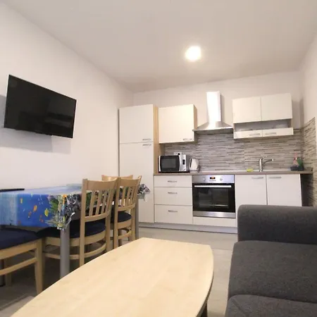 Sidro Konukevi Savudrija